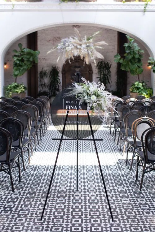 Floral design by The Little Branch